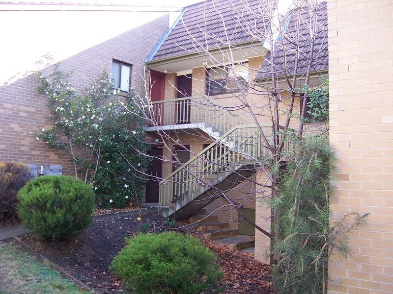 8/2 Buik Place, Belconnen ACT 2617