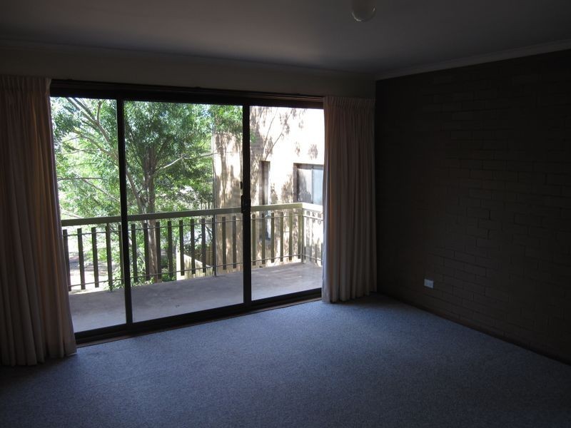 8/2 Buik Place, Belconnen ACT 2617