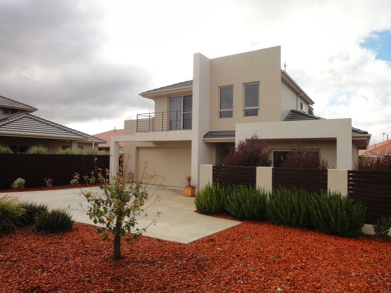 33 Nullarbor Avenue, Franklin ACT 2913