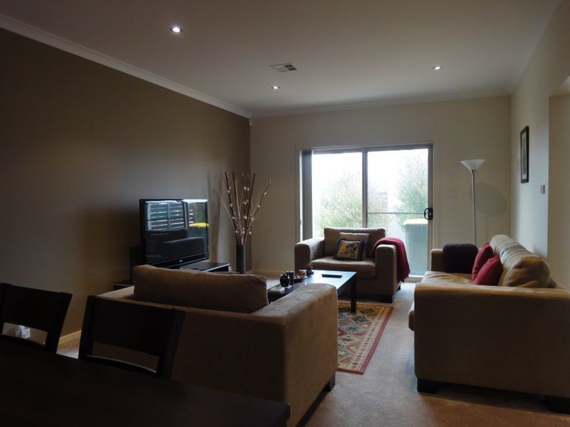 33 Nullarbor Avenue, Franklin ACT 2913