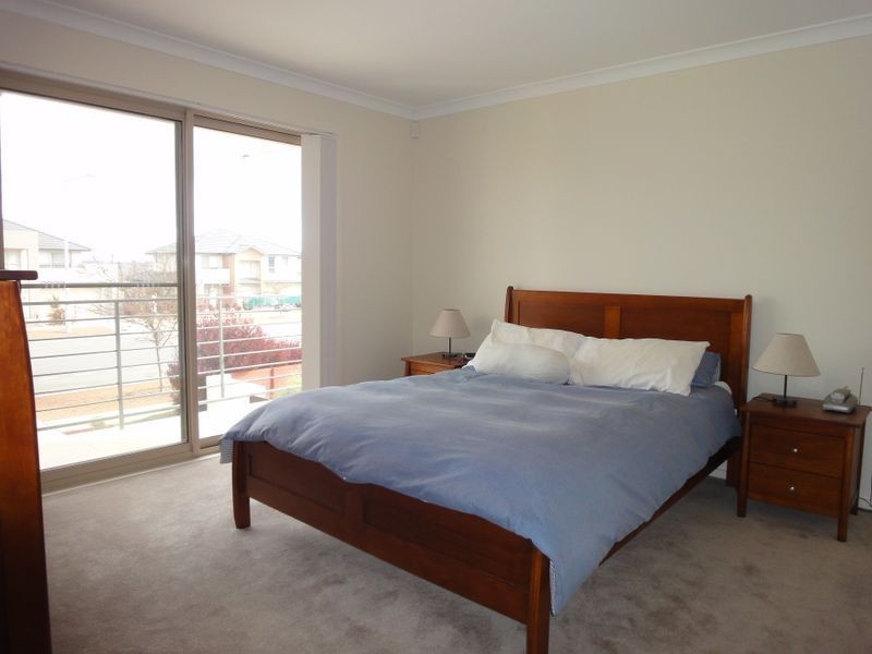 33 Nullarbor Avenue, Franklin ACT 2913