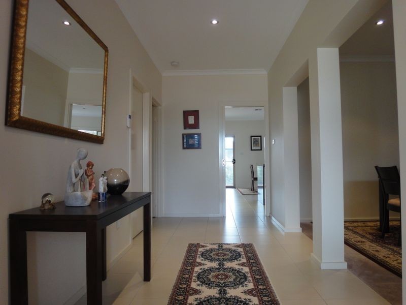 33 Nullarbor Avenue, Franklin ACT 2913