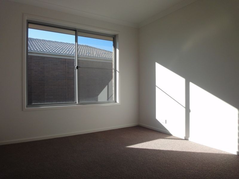 118 Macfarlane Burnett Avenue, Macgregor ACT 2615