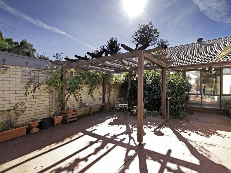 6 Teague Street, Cook ACT 2614