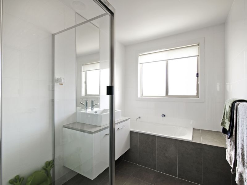 14 Dickins Street, Forde ACT 2914