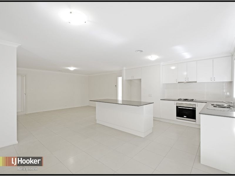 56 Macfarlane Burnet Avenue, Macgregor ACT 2615