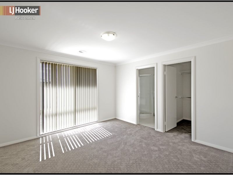 56 Macfarlane Burnet Avenue, Macgregor ACT 2615