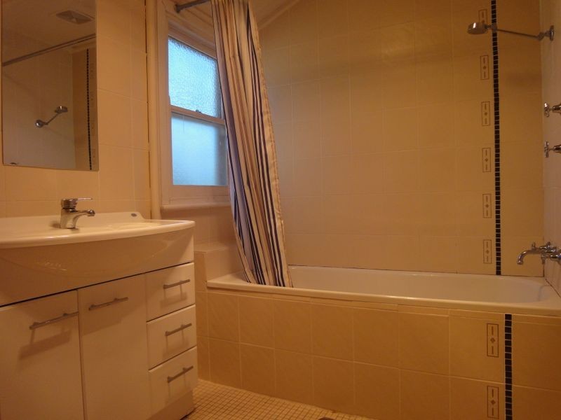 27 Booroondara Street, Reid ACT 2612