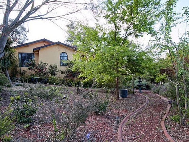 6 Booth Street, Cook ACT 2614