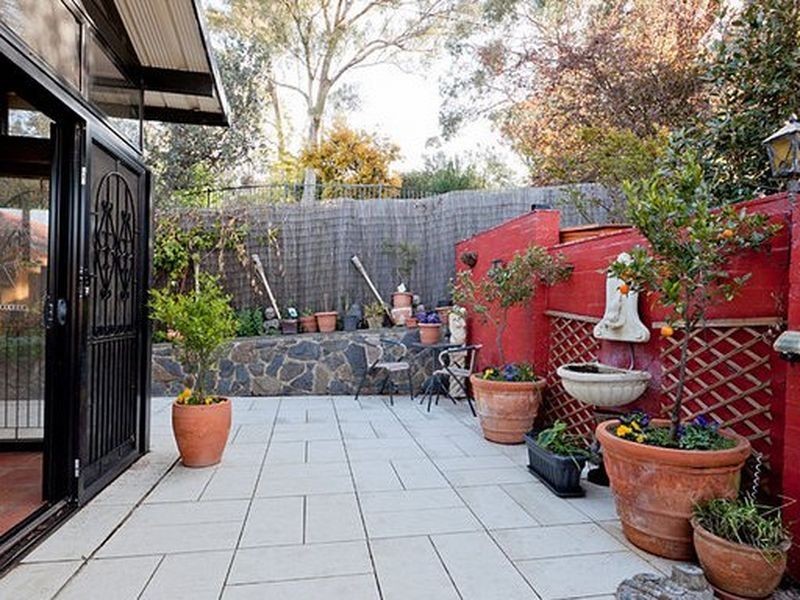 6 Booth Street, Cook ACT 2614