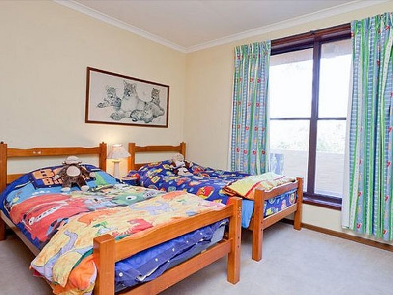 6 Booth Street, Cook ACT 2614