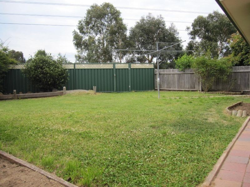 49 Thornhill Crescent, Dunlop ACT 2615