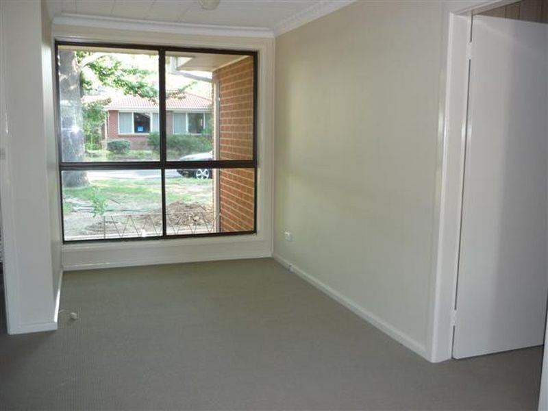 8 Dickinson Street, Watson ACT 2602