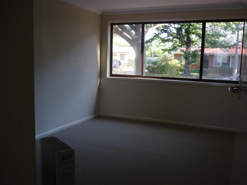 8 Dickinson Street, Watson ACT 2602