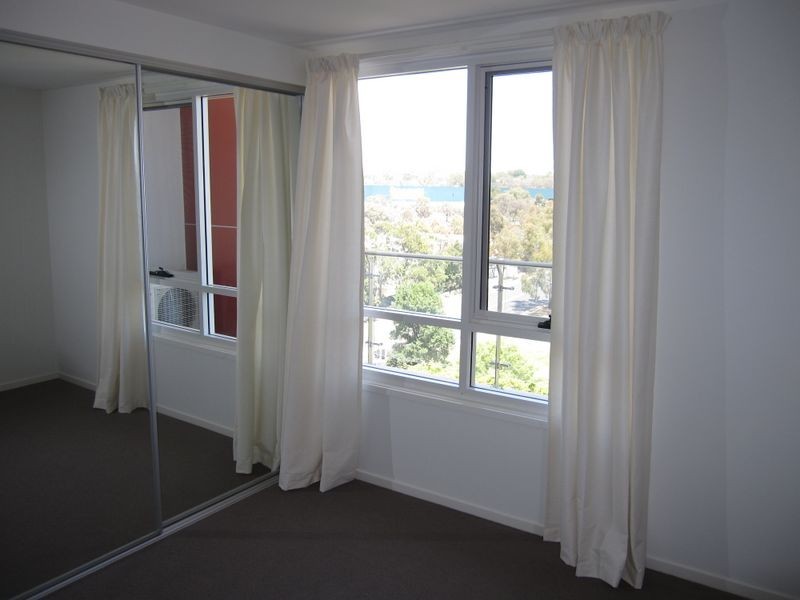 80/57 ‘Oracle’ Benjamin Way, Belconnen ACT 2617