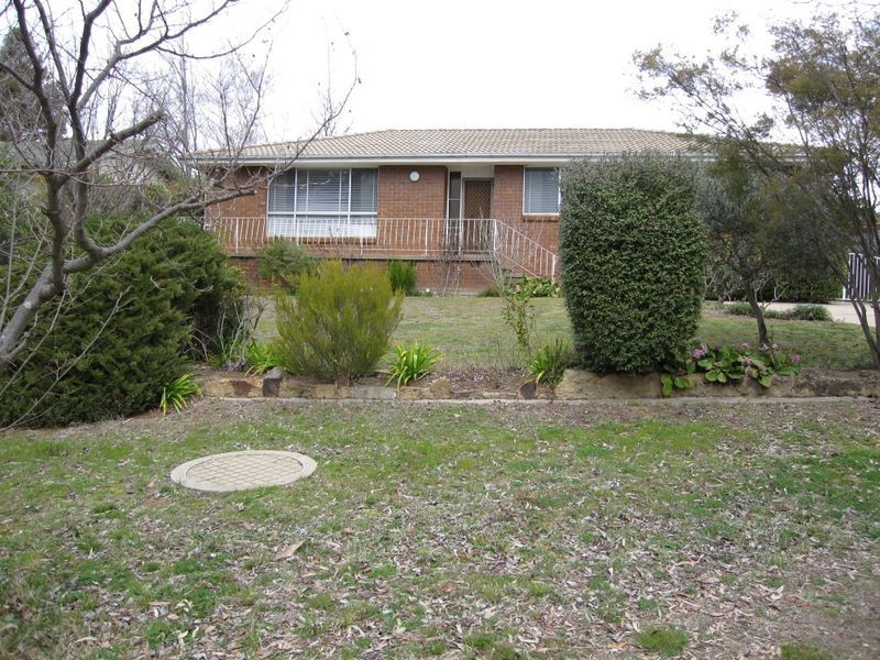 10 Morton Street, Weetangera ACT 2614