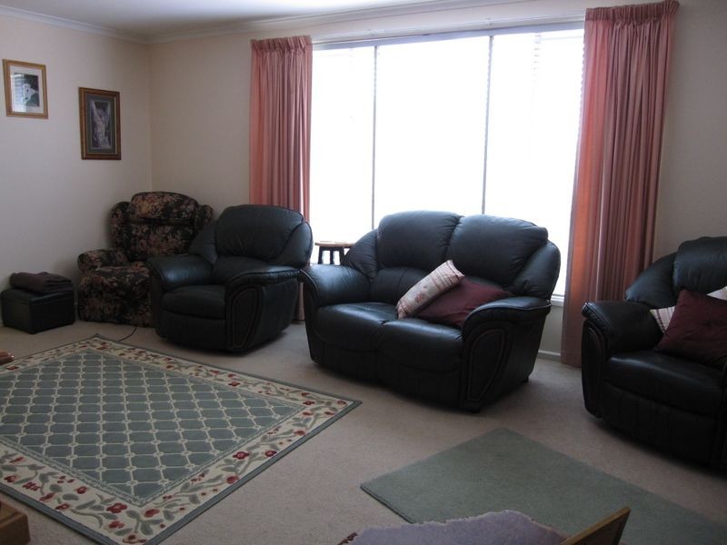 10 Morton Street, Weetangera ACT 2614