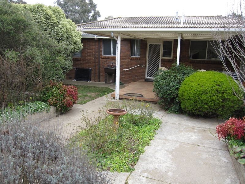 10 Morton Street, Weetangera ACT 2614