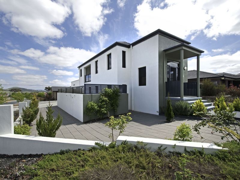 32 Polilight Street, Dunlop ACT 2615