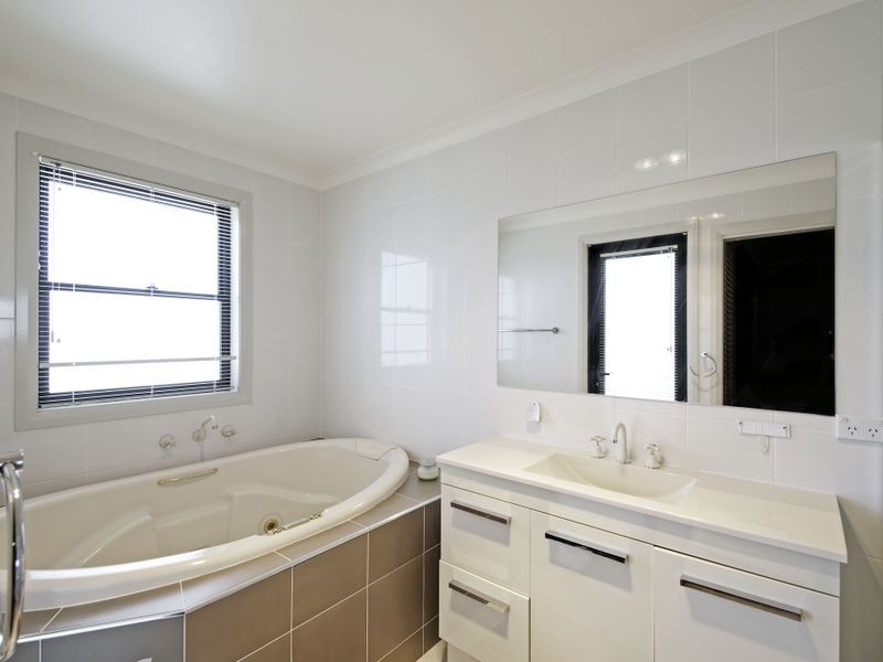 32 Polilight Street, Dunlop ACT 2615