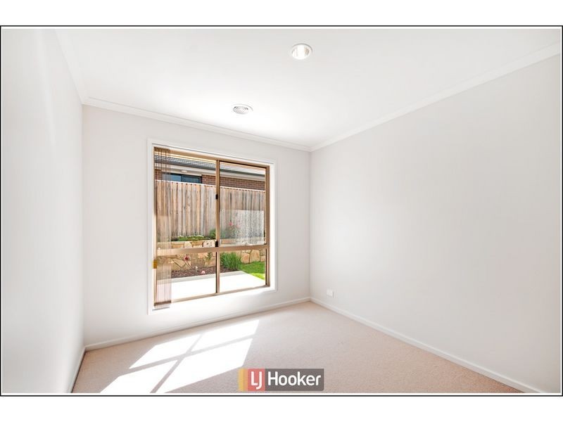 20 Victoria Owen Circuit, Casey ACT 2913