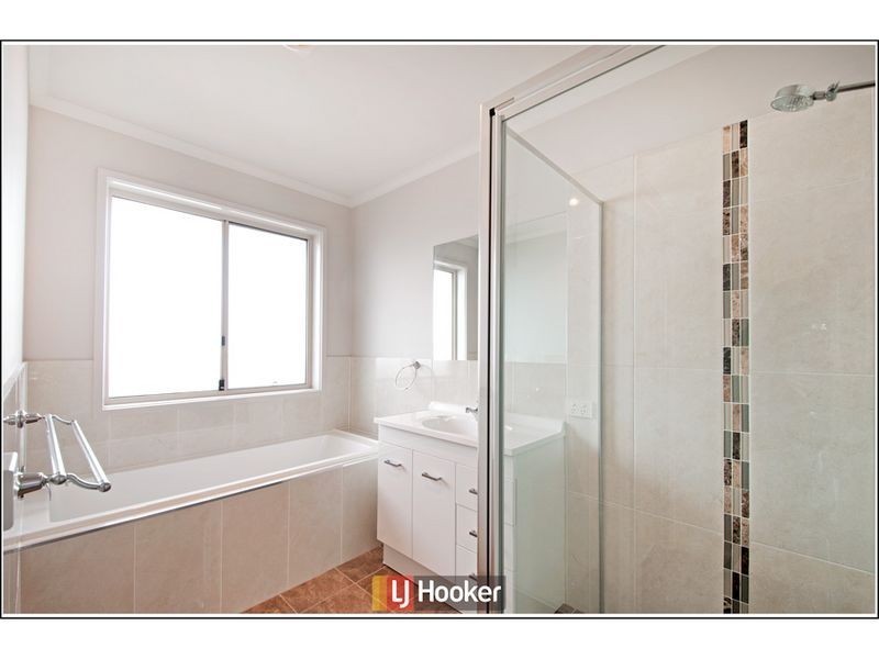 20 Victoria Owen Circuit, Casey ACT 2913