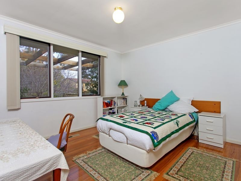 33 Solomon Crescent, Latham ACT 2615
