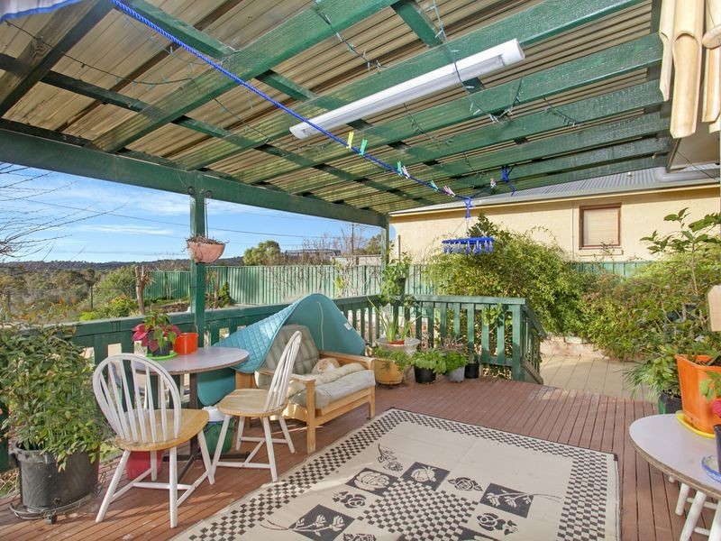 33 Solomon Crescent, Latham ACT 2615