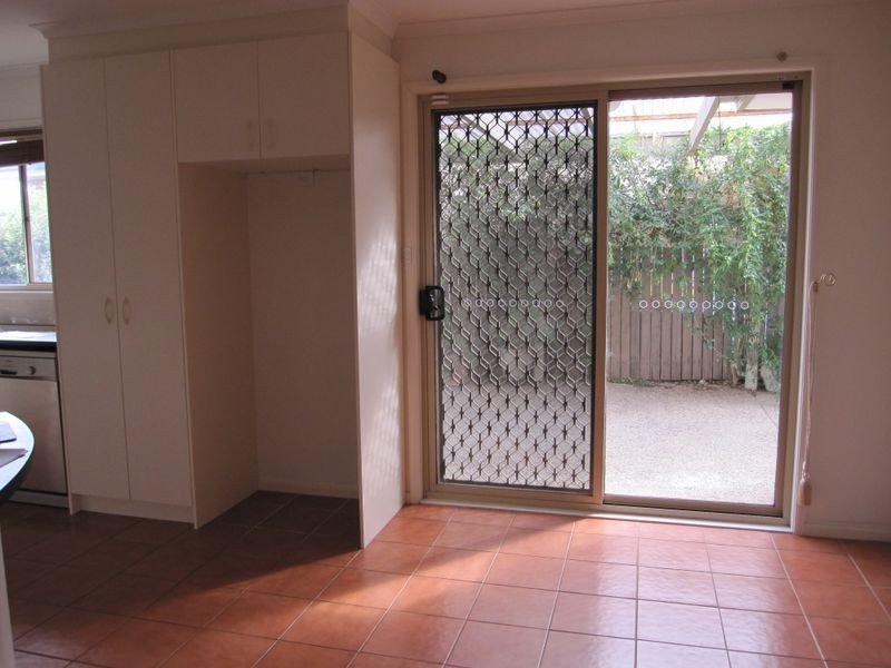6 Doutney Place, Dunlop ACT 2615