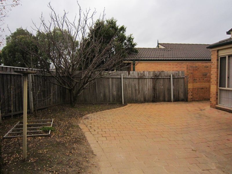 4 Grounds Crescent, Greenway ACT 2900