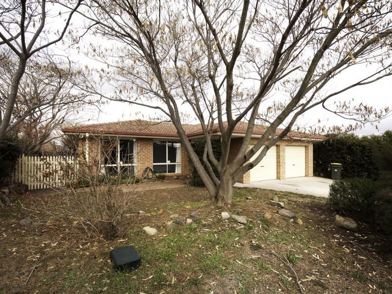 11 Dacomb Court, Dunlop ACT 2615