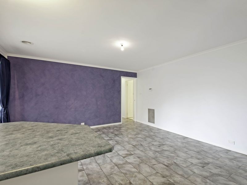 11 Dacomb Court, Dunlop ACT 2615