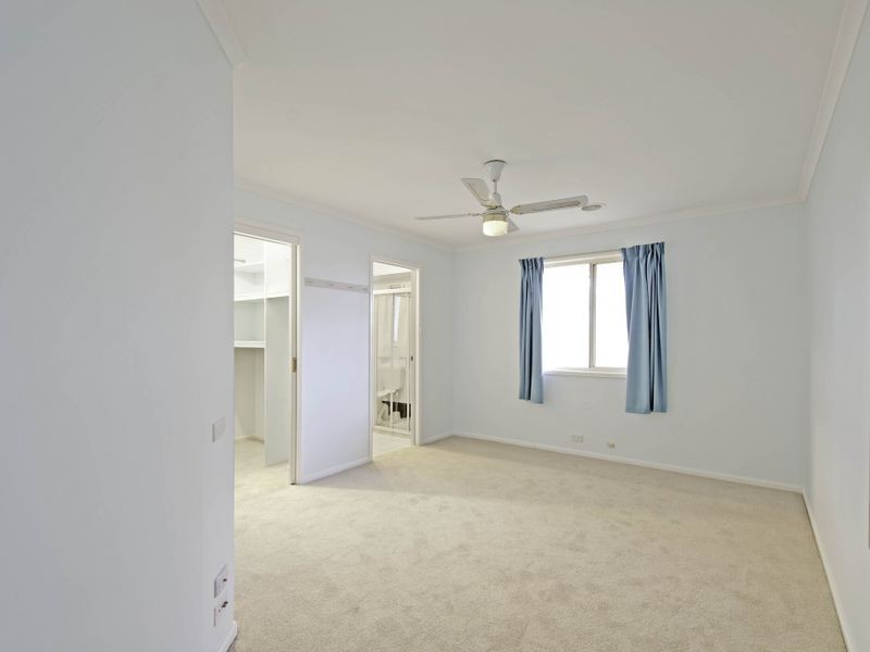 11 Dacomb Court, Dunlop ACT 2615