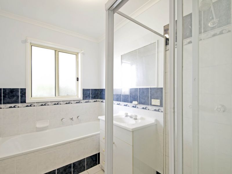 11 Dacomb Court, Dunlop ACT 2615