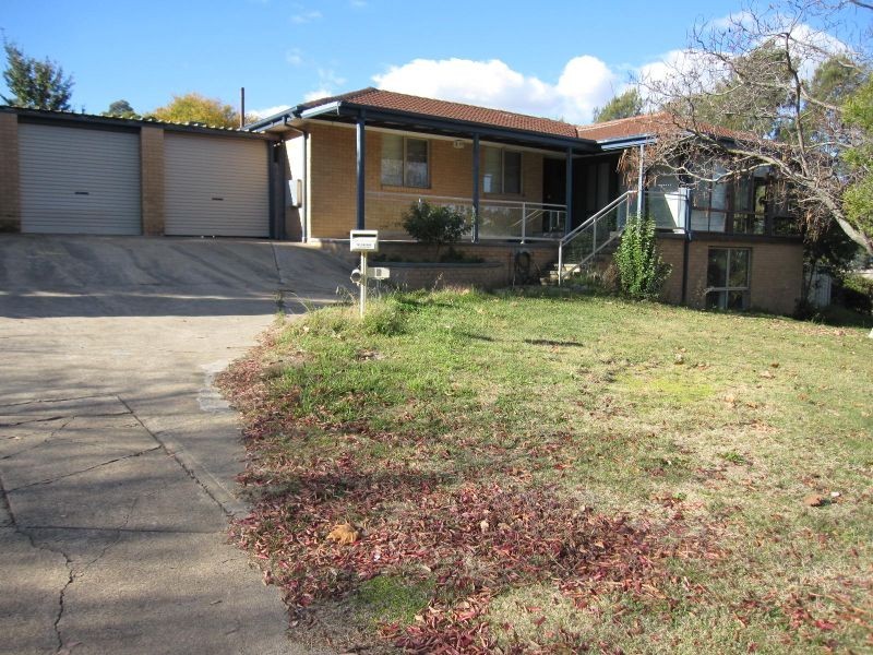 7 Aaron Place, Macgregor ACT 2615