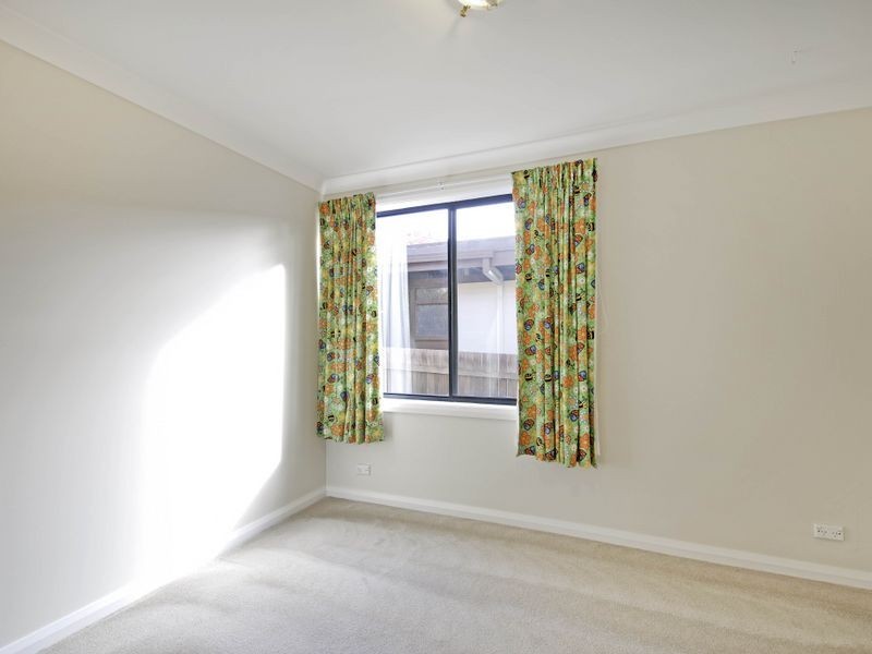 1/10 Templeton Street, Cook ACT 2614