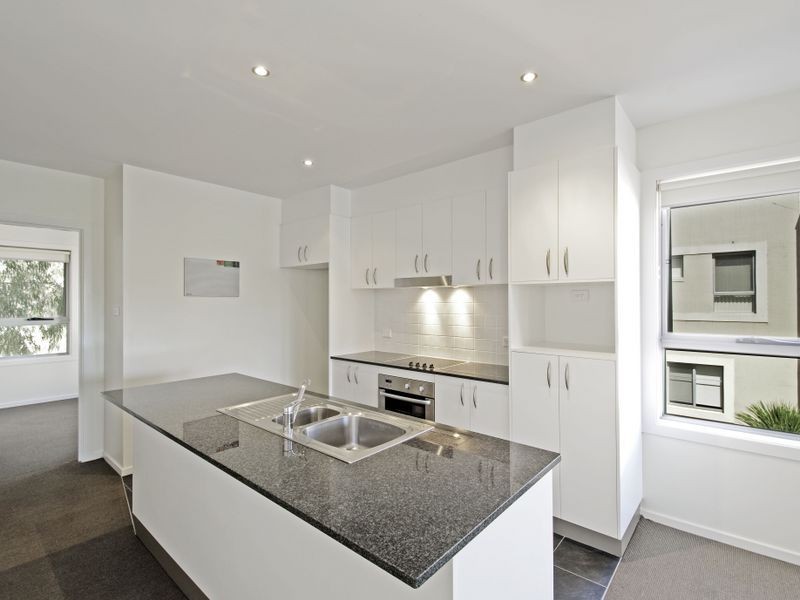 15/1 Eardley Street, Bruce ACT 2617