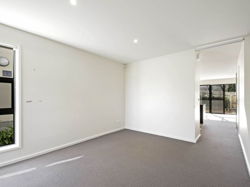 10/2 ‘Elan’ Archibald Street, Lyneham ACT 2602