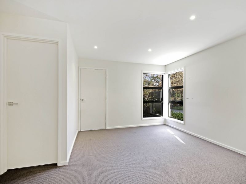 10/2 ‘Elan’ Archibald Street, Lyneham ACT 2602