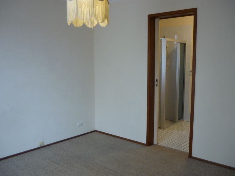 13 Twelvetrees Crescent, Florey ACT 2615