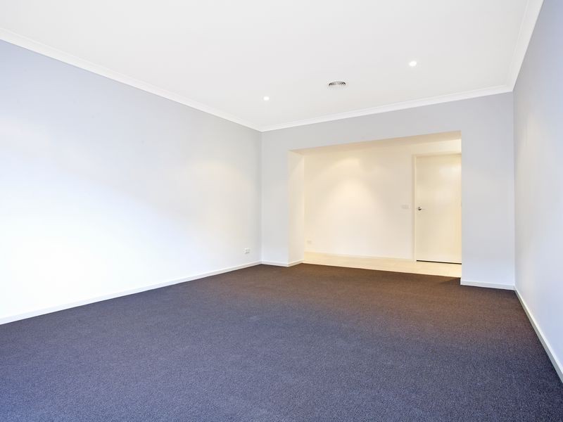 95 Zakharov Avenue, Forde ACT 2914