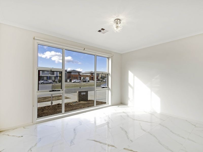 4 Stowport Avenue, Crace ACT 2911