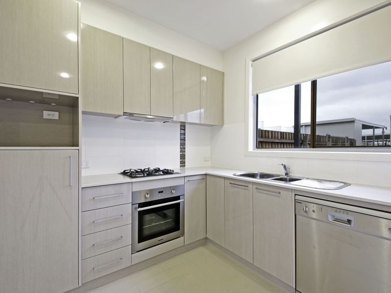 7 Stowport Avenue, Crace ACT 2911