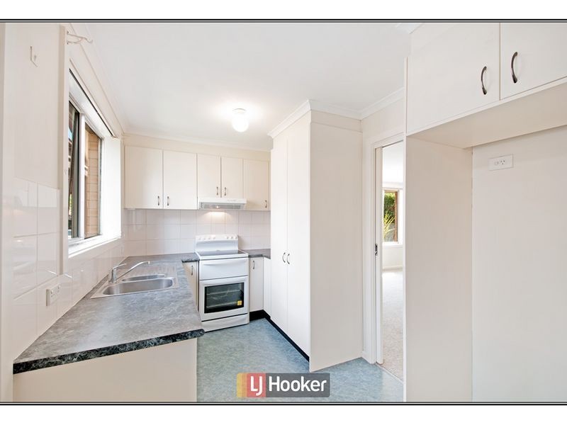 16 De Mestre Place, Holt ACT 2615