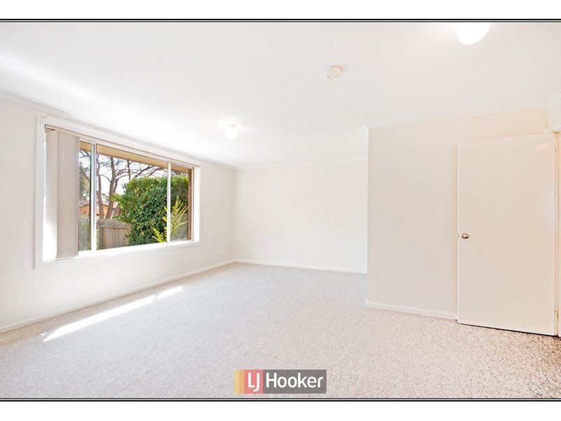 16 De Mestre Place, Holt ACT 2615