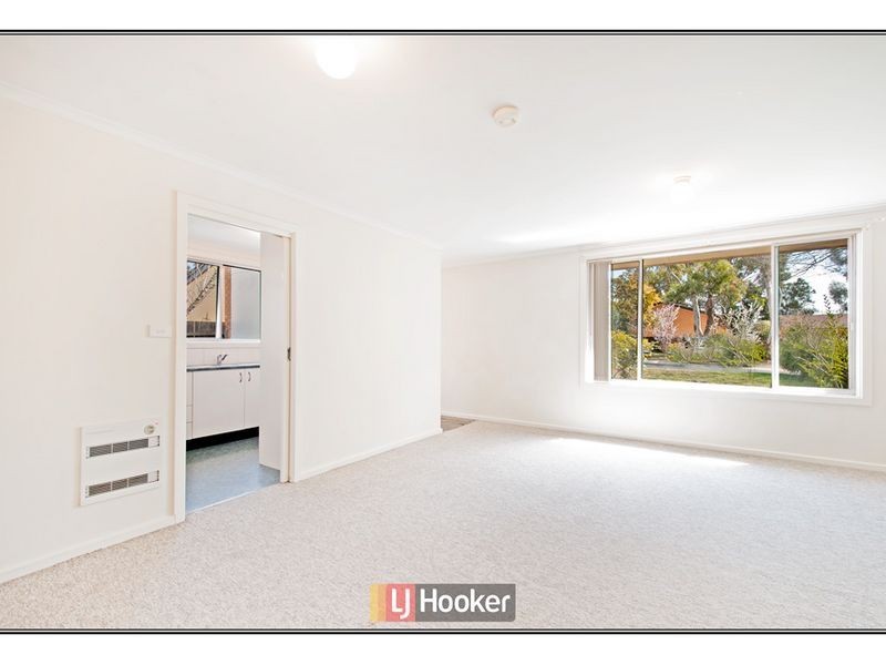 16 De Mestre Place, Holt ACT 2615