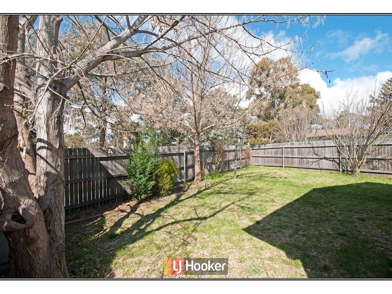 16 De Mestre Place, Holt ACT 2615