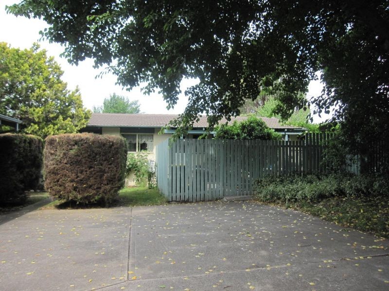 30 Geeves Court, Charnwood ACT 2615