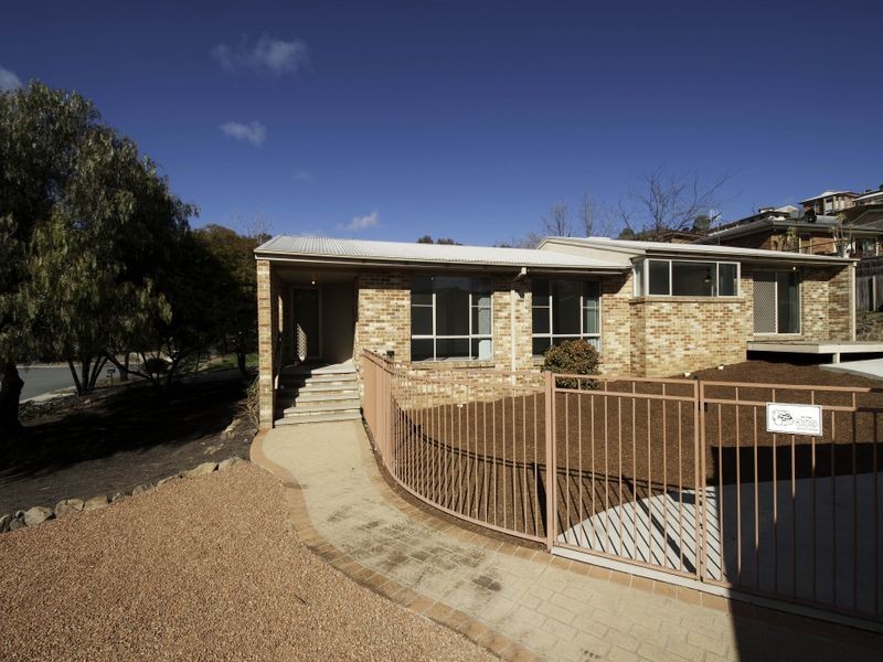 4 Sharman Place, Gordon ACT 2906