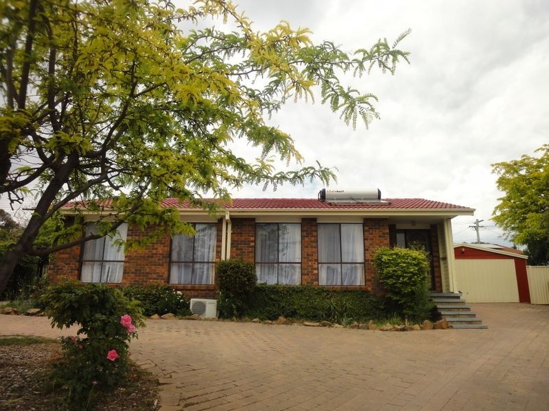 5 Tiegs Place, Florey ACT 2615